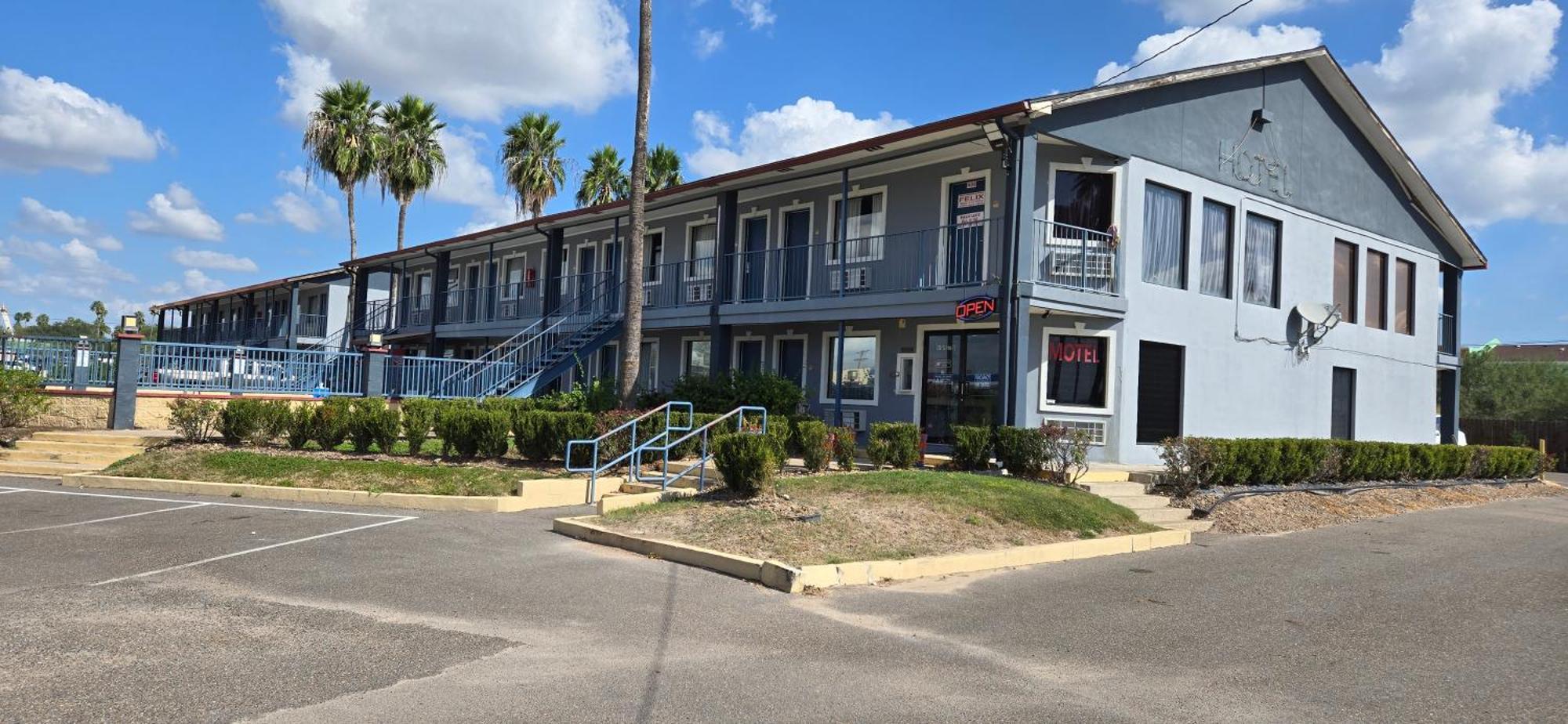 Deluxe Inn Airport マッカレン エクステリア 写真